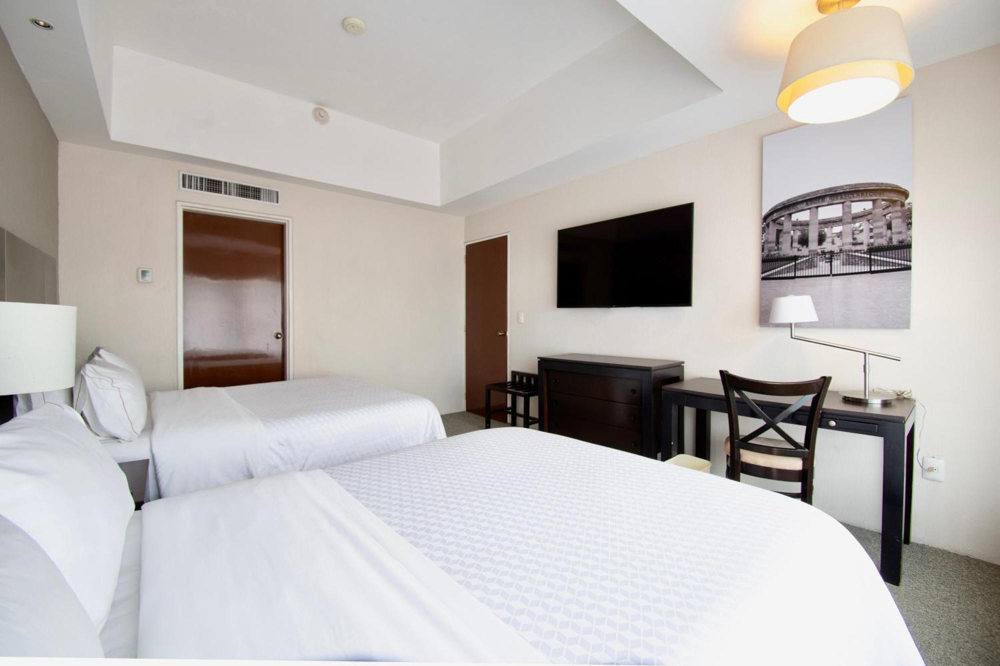 Hotel Plaza Genova Centro Гуадалахара Екстериор снимка