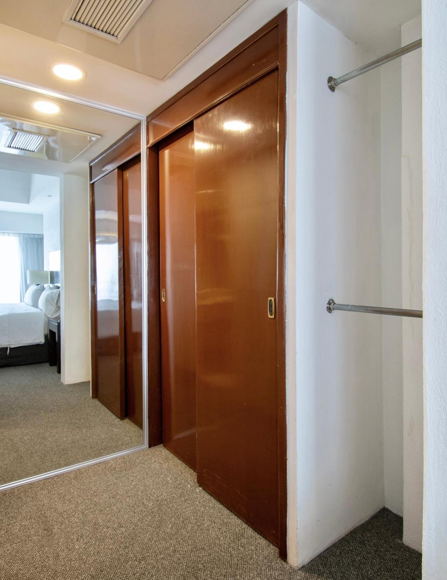 Hotel Plaza Genova Centro Гуадалахара Екстериор снимка