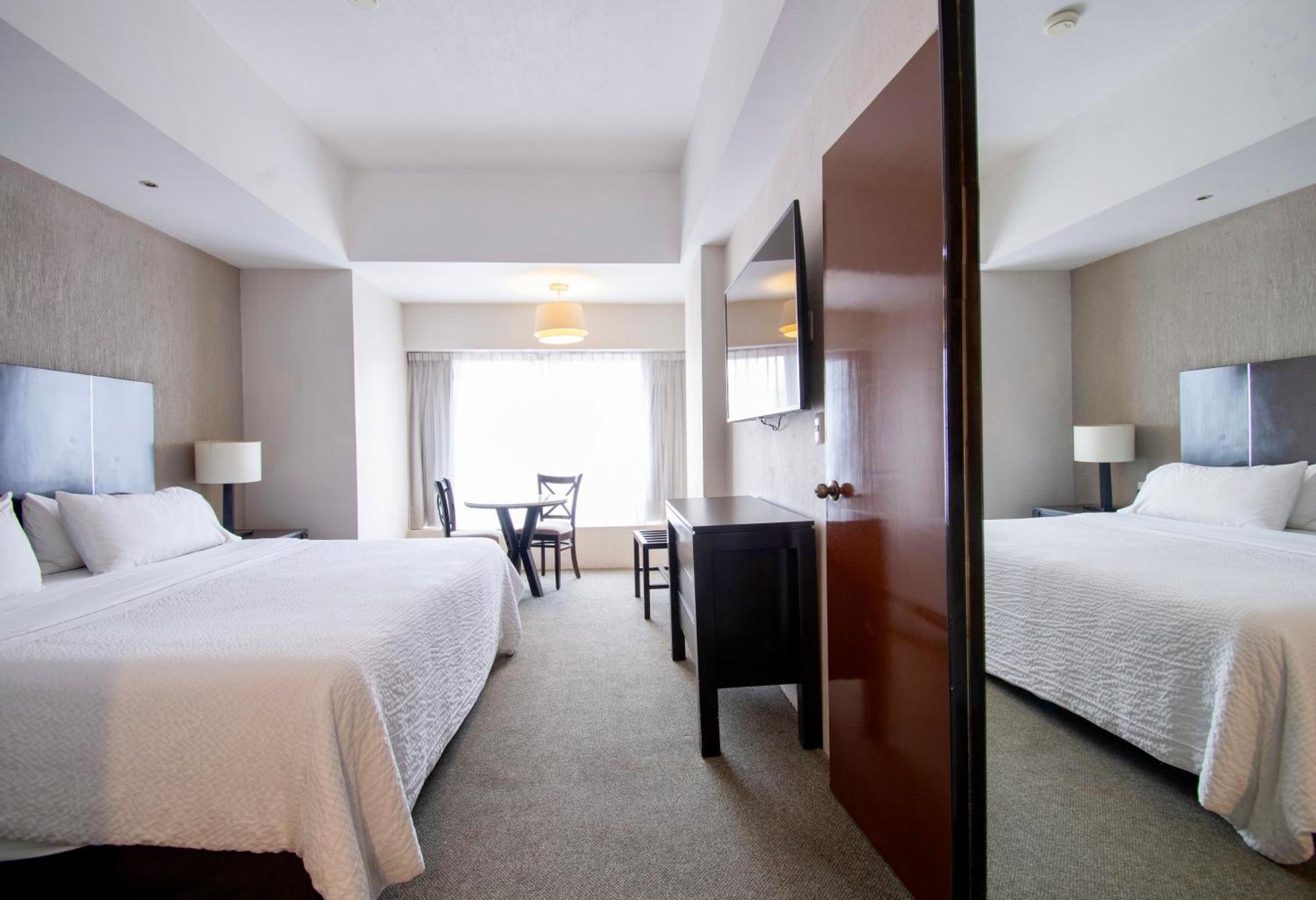 Hotel Plaza Genova Centro Гуадалахара Екстериор снимка
