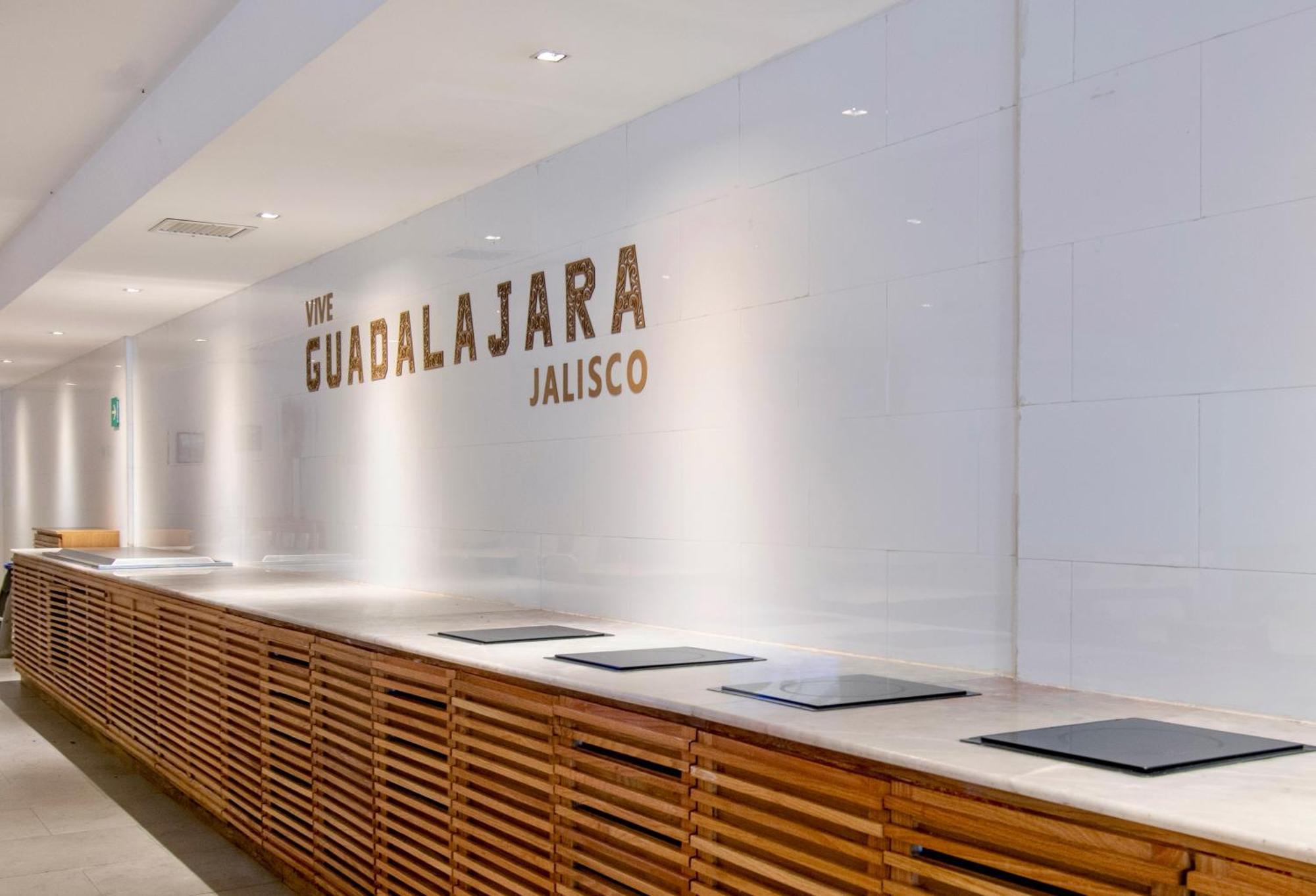 Hotel Plaza Genova Centro Гуадалахара Екстериор снимка