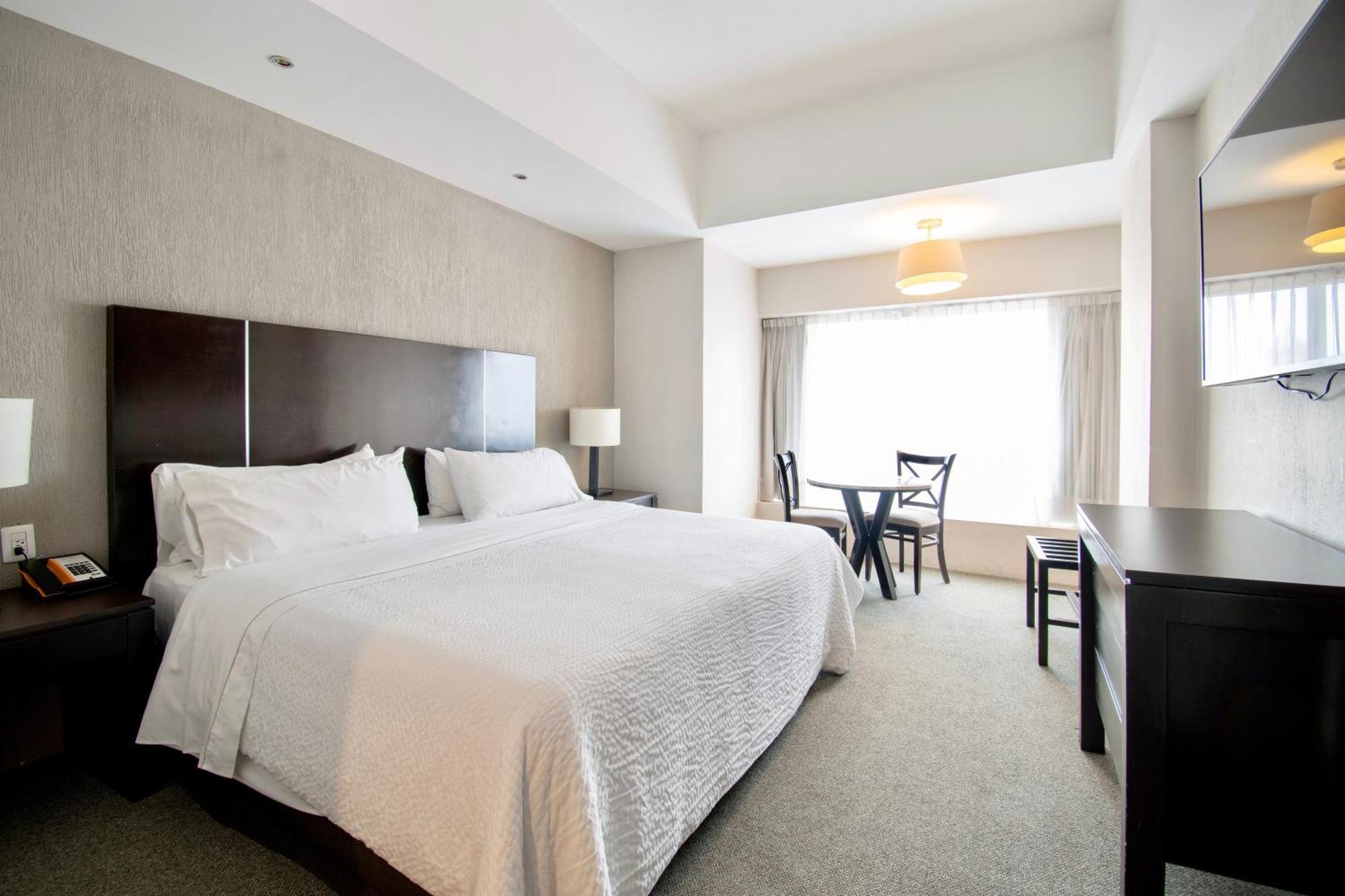 Hotel Plaza Genova Centro Гуадалахара Екстериор снимка
