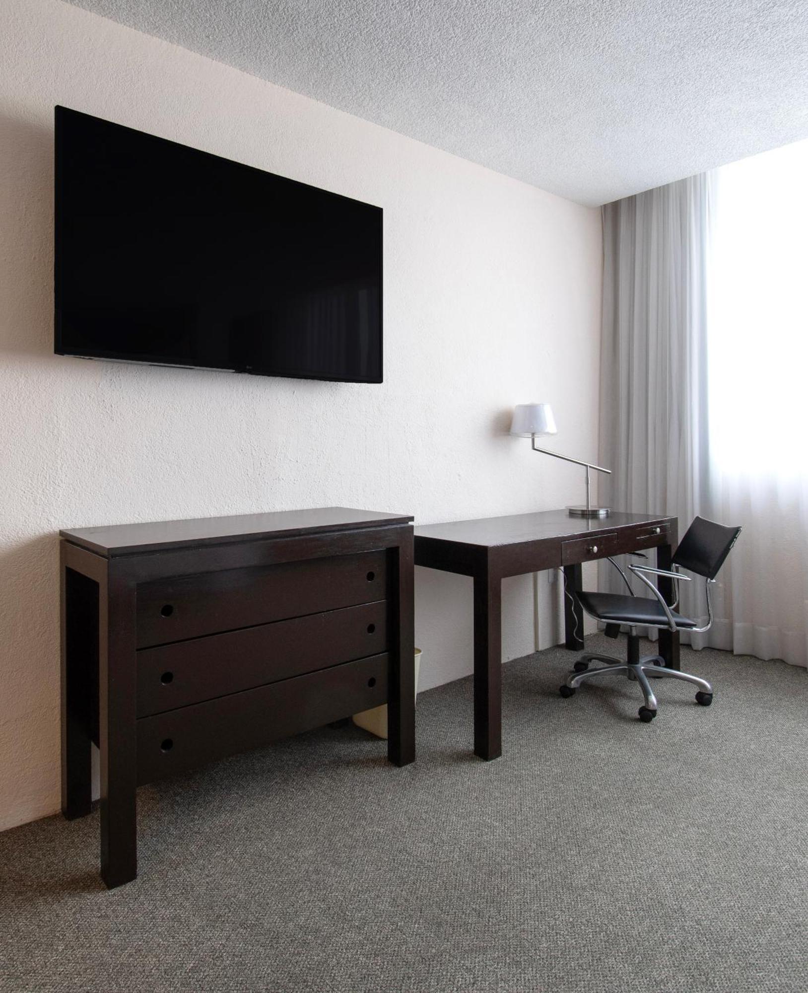 Hotel Plaza Genova Centro Гуадалахара Екстериор снимка